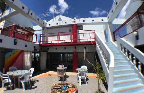 Onna Cama Y Desayuno | Surfside Bed & Breakfast