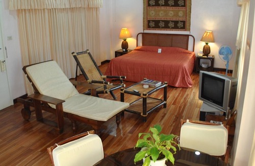 Manoc-Manoc Complejo | Surfside Boracay Resort