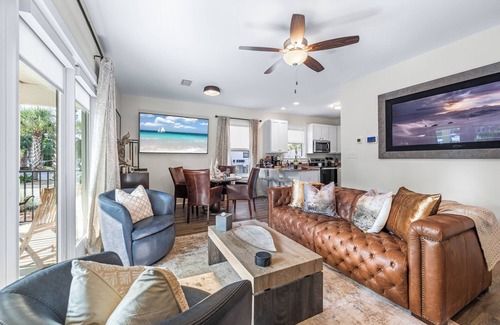 Santa Rosa Beach Condominio | Surfside Breeze! Bikes, Pool, Fitness Center