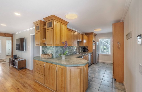 Topsail Beach Casa | Surfside Cottage | Pet Friendly, Hot Tub, Views!