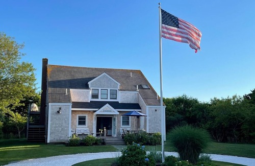 Surfside Casa | Surfside Summer Rental, walking distance to beaches!