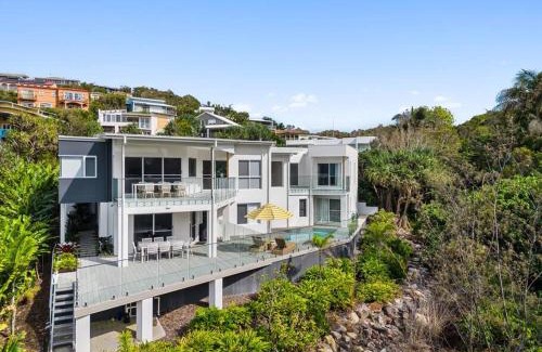 Sunshine Beach Casa | Surfside - Wake To The Waves Breaking