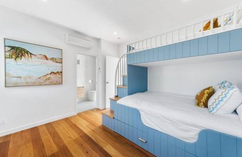 Sunshine Beach Casa | Surfside - Wake To The Waves Breaking