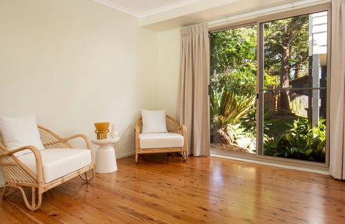 Culburra Beach Casa | Surfspray - Pet Friendly - Absolute Beachfront