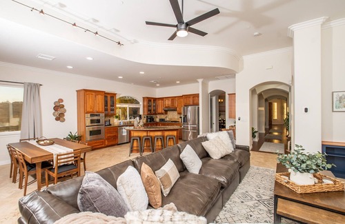 Vista Casa | Surreal Luxury Escape w/ Views: Resort style Game Room/Pool & Hot Tub!