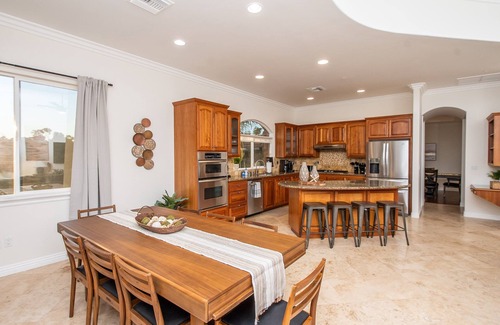Vista Casa | Surreal Luxury Escape w/ Views: Resort style Game Room/Pool & Hot Tub!