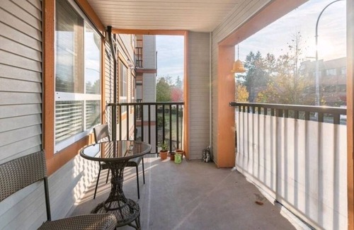 Delta Condominio | SURREY⭐️3 BED CONDO⭐️ BALCONY VIEW⭐️INDOOR PARKING