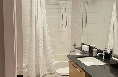 Surrey Apartamento | Surrey Central - DownTown