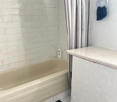 Surrey Casa | Surrey central house