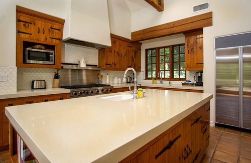 Ojai Casa | Case Grande Ojai - Retiro - Casa de huéspedes - Piscina - Yoga - Privacidad - Capacidad 16