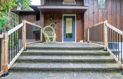 Miller Lake Casa | Surrounded By Water, W Hot Tub & Lounges