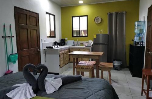 Bahía Drake Apartamento | Susan Bungalow#1 Bahía Drake, Corcovado Familia Amaya