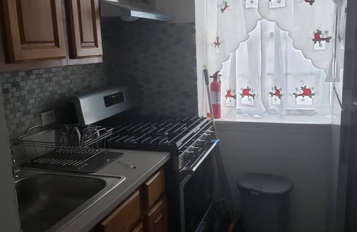 Queens Casa | SUSANNA'S SUITE SPOT'S 3 Bedrooms A