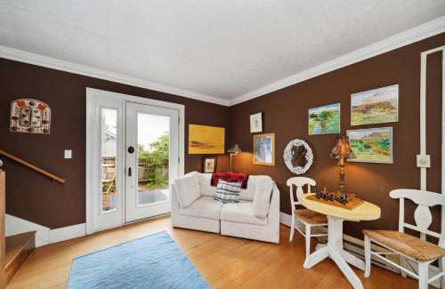 Manzanita Casa | Susans Beach Cottage Steps To Sand & Surf!
