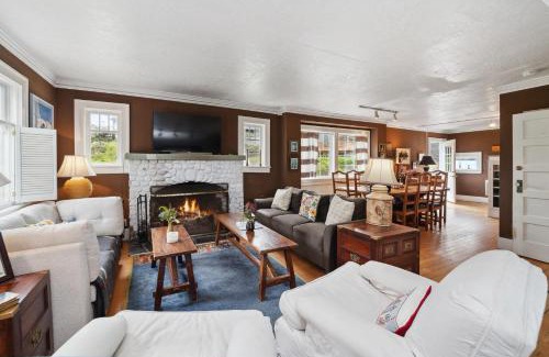 Manzanita Casa | Susans Beach Cottage Steps To Sand & Surf!