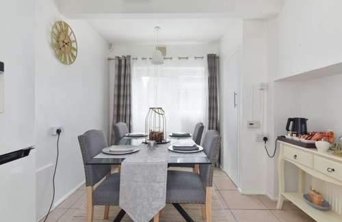 Littlestone-on-Sea Casa | Suspire House -sleeps6-garden-bbq-coastal Retreat