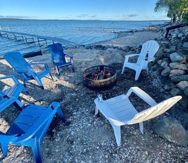 Suttons Bay Casa | Suttons Bay Sunshine