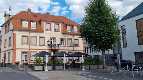 Leimen Hotel | Suvi 1994