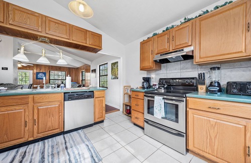 White Springs Cabina | Suwannee Comfort, Private Cozy Cabin on the Suwannee River