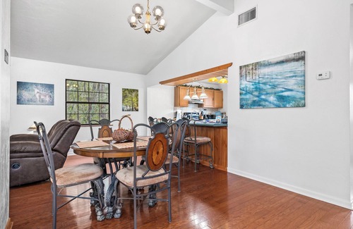 White Springs Cabina | Suwannee Comfort, Private Cozy Cabin on the Suwannee River