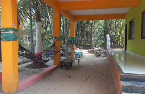 Devbag Cama Y Desayuno | Suyog Homestay Malvan
