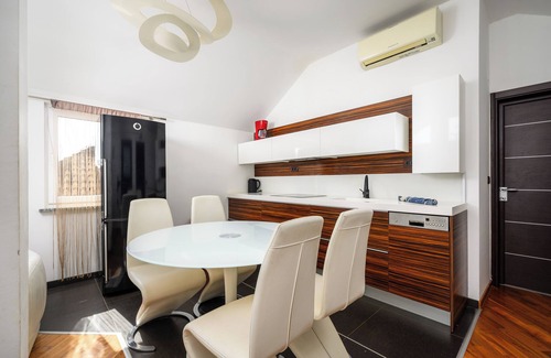 Katoro Apartamento | SUZY house with apartments / Suzy3 APARTMENT