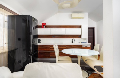 Katoro Apartamento | SUZY house with apartments / Suzy3 APARTMENT