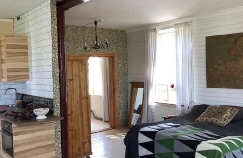 Kivik Casa | Svinaberga Skola. Eget boende i gammal skolsal.