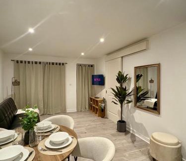 Wimbledon Park Apartamento | SW19 Apartment - Sleeps Up To 5 - Free Parking