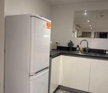 Wimbledon Park Apartamento | SW19 Apartment - Sleeps Up To 5 - Free Parking