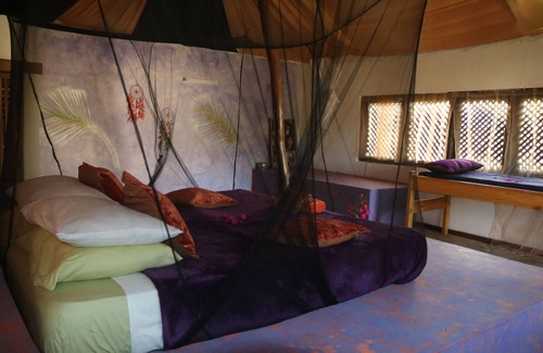 Wete Cabina | Swahili Divers & Gecko Nature Lodge