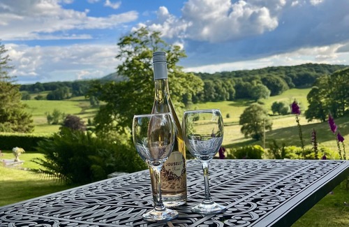 Near Sawrey Apartamento | Swallows Loft. A Lakeland retreat, fabulous views & fell walks from the door, EV