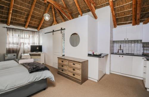 Laingsburg Casa | Swallows Nest