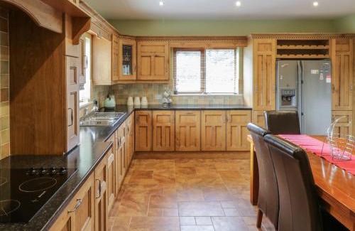 Ballyroddy Casa | Swan Lake