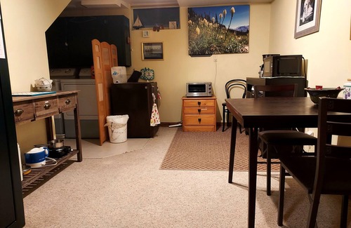 Evergreen Apartamento | Swan Mntn View--Entire, Private Basement Suite, Close to GNP, Whitefish & Lake.
