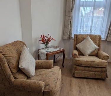 Swanage Apartamento | SWANAGE WELL PRESENTED 2 BEDROOM APARTMENT CLOSE to BEACH