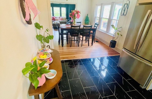 Rossville Casa | Swanky cottage Hot Tub 6.4 miles to Chattanooga