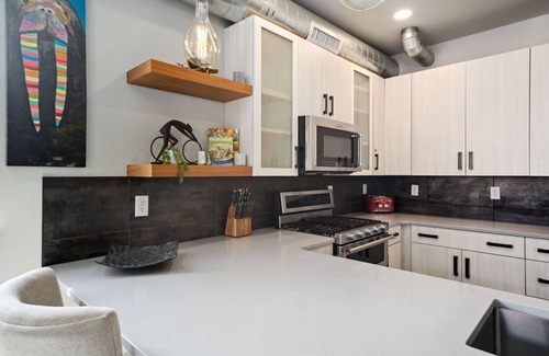 Old Town North Casa | Swanky Townhome Near Old Town, Breweries and River