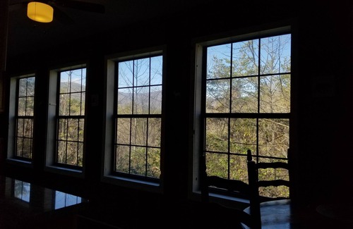 Sautee Nacoochee Casa | Swann's View - Newly remodeled in 2021 with amazing mountain views!