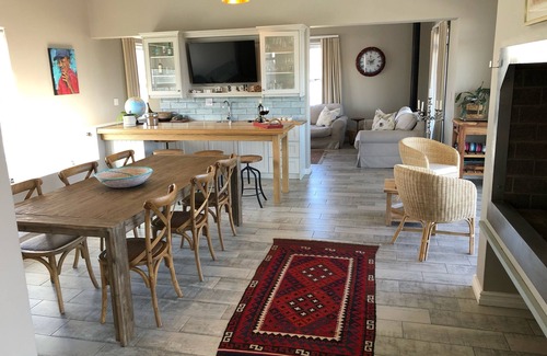 Sedgefield Casa | Swans Nest Home in Sedgefield Myoli Beach is pet friendly and near to the beach