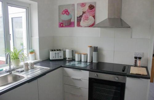 Penllergaer Casa | Swansea 3 Bedroom Home with Parking & Garden