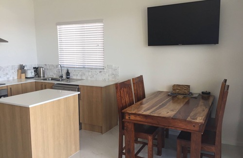 Swansea Casa | Swansea Lakeside Sunsets son dos apartamentos, a orillas del lago Macquarie