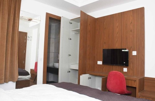 Kanpur Hotel | SWARN BHOOMI