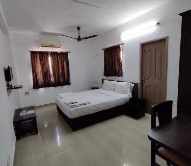 Sholinganallur Cama Y Desayuno | Swarna Sudarshan Service Apartments Sholinganallur
