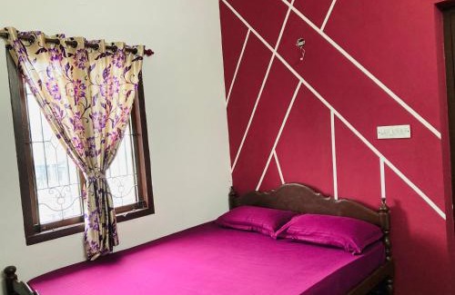 Munnar Casa | Swarna Tourist home Munnar