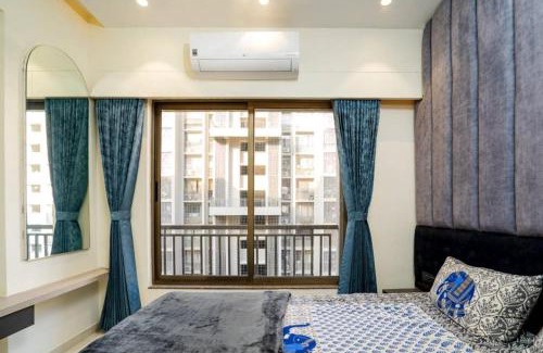 Sanand Apartamento | Swati Homes