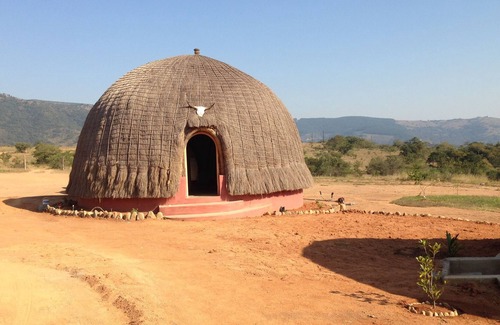 Ncabaneni Cabina | Swazi Dreams Nqabaneni Eco-Volunteering