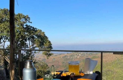 Kaphunga Cabina | Swazi Village Home Stay