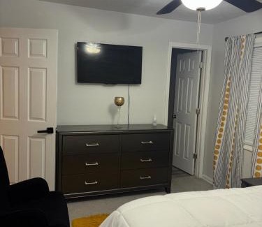 Westover Casa | Sweat & Relax 4 Bedroom Retreat