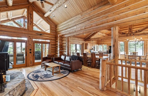 Victor Cabina | Sweathouse Creek Lodge